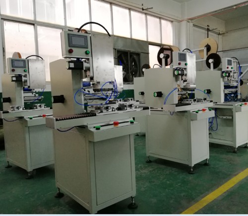 貼標(biāo)機(jī)是選擇全自動(dòng)的還是半自動(dòng)的？